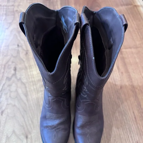 Kid’s Western Boots from Cat & Jack. Size Big Girls 4. - Picture 3 of 16